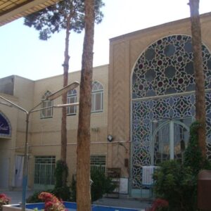 دانلود پاورپوینت مقایسه حیاط در مساجد